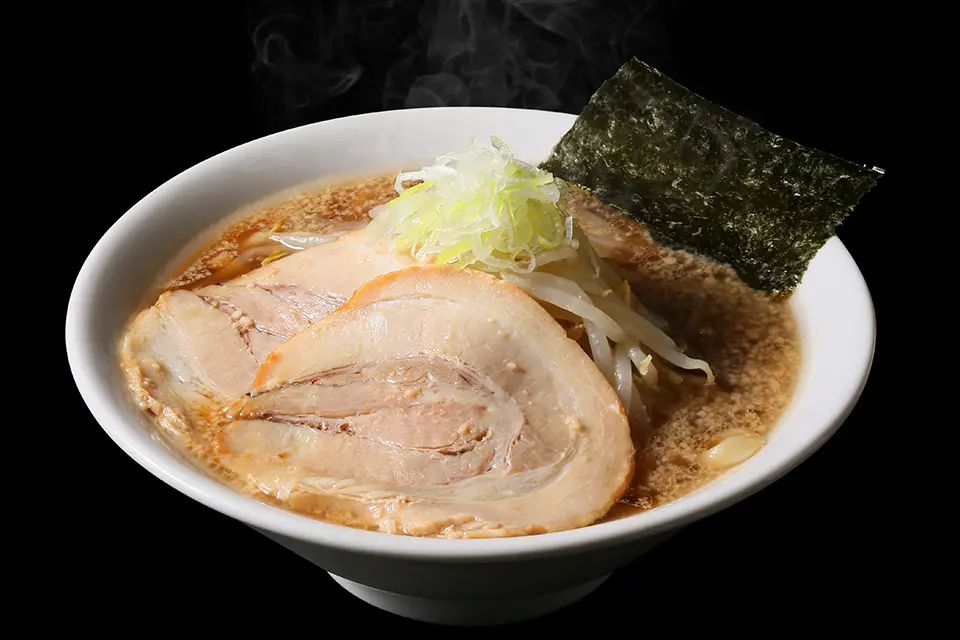 麺処 遊「背脂煮干らーめん」