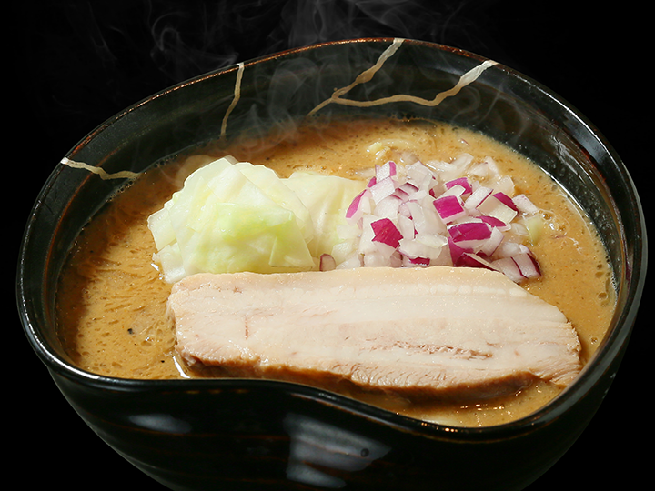 饗 くろ㐂のラーメンをネット通販で | 宅麺.com